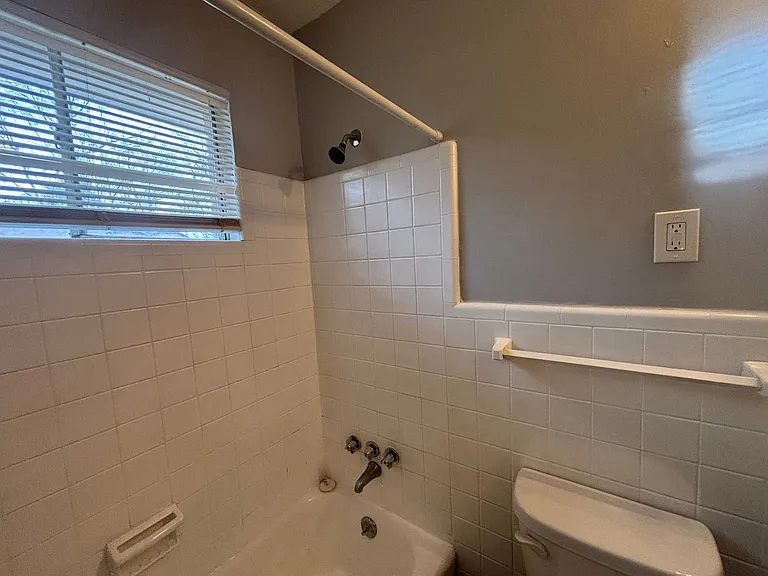 2370 Hillside Ave — Photo 29