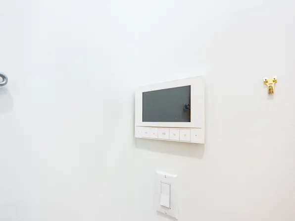 129 Troutman Street image 12 of 26