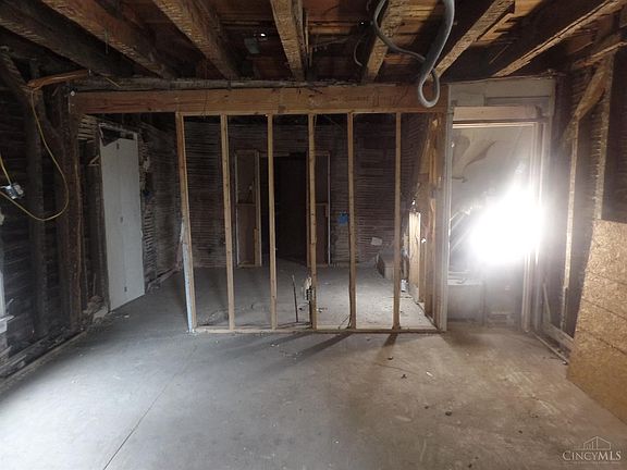 2nd image of 110 E South St