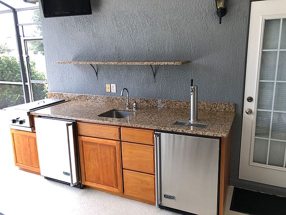 Summer kitchen w/ keg fridge