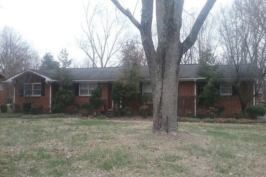 1st image of 1018 Walton Dr
