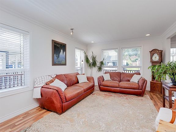 3rd image of 1672 Narissa Rd