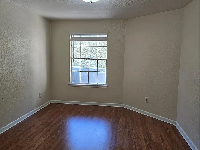 9797 Leawood Blvd #104 — Photo 8