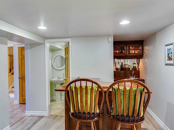 5th image of 22 Buhl Ln