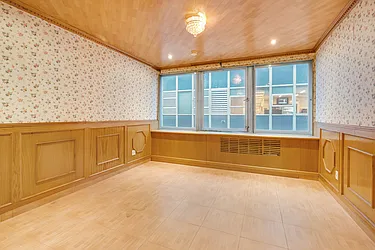 Sold by Manhattan Network Inc.
