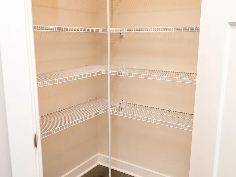 3093 Edgehill Dr — Photo 23