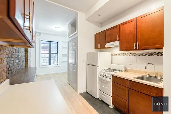 Rented by Bond New York | media 1