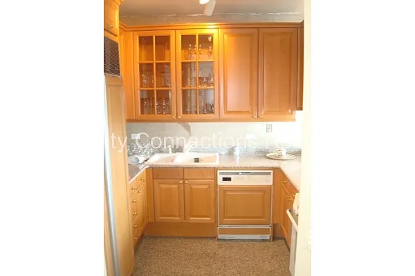 Rented by City Connections Realty | media 4