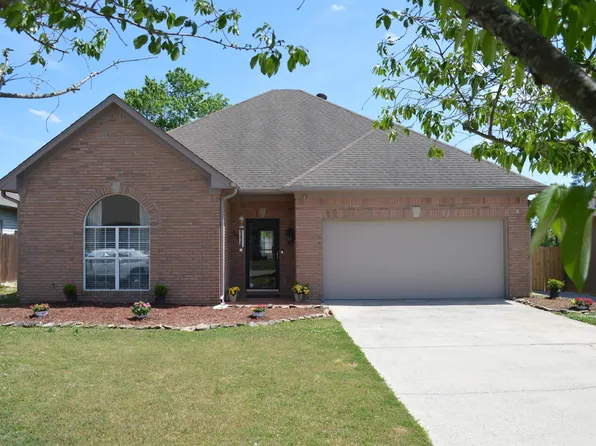 104 Hannah Cir, Calera, AL 35040