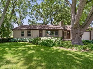 5375 S Tuckaway DRIVE, Greenfield, WI 53221