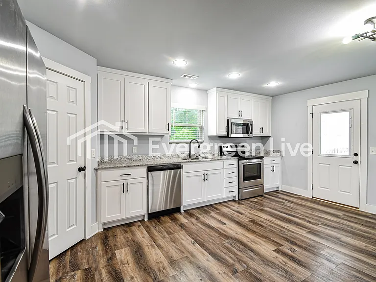 3573 Knox Loop — Photo 7