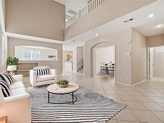 3rd image of 119 Willow Dove Ave