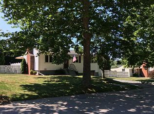 135 Fatima Dr, Warren, RI 02885