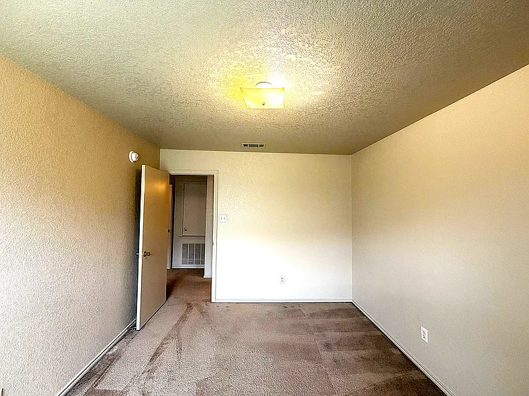 5208 Lauren Lea Dr #B — Photo 18