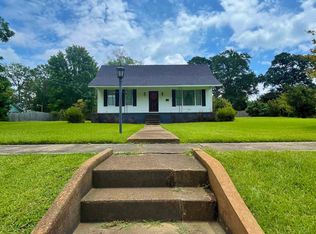 422 Speedway Ave, Winona, MS 38967