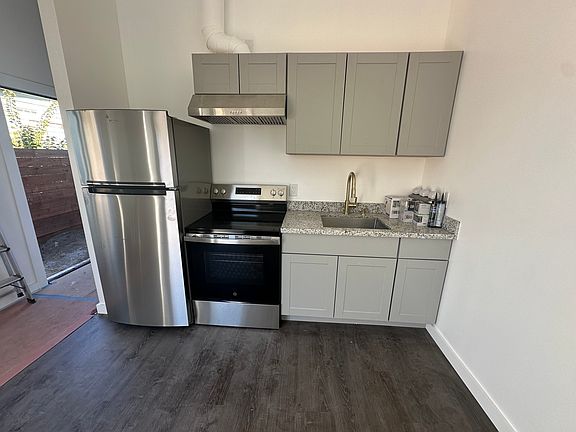 Modern Style Kitchen