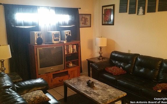 4th image of 139 Chesley Dr