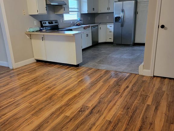 4th image of 5 Jay St