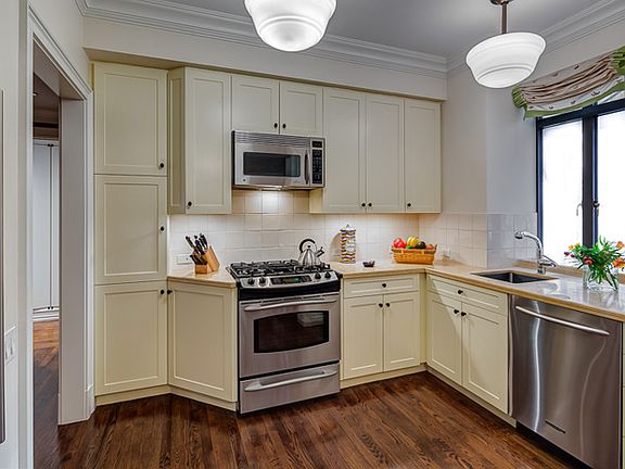 3rd image of 115 Central Park W APT 12CW