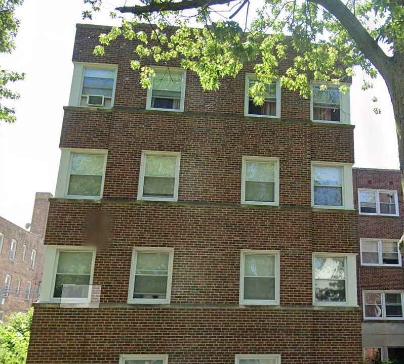 1st image of 7224 N Claremont Ave #D1