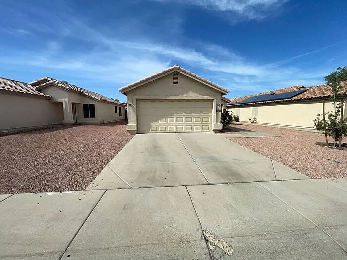 12220 W Rosewood Dr — Photo 2
