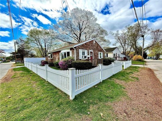 78 Viola Ave, Riverside, RI 02915