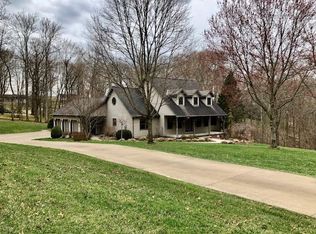 2640 Kenlo Woods Dr, Nashport, OH 43830