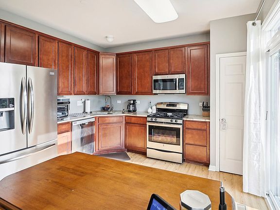 3rd image of 9940 Williams Dr