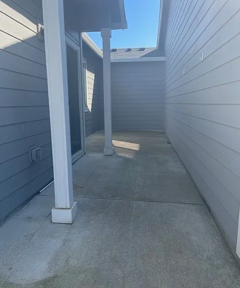 429 SE Palomino Ct — Photo 10