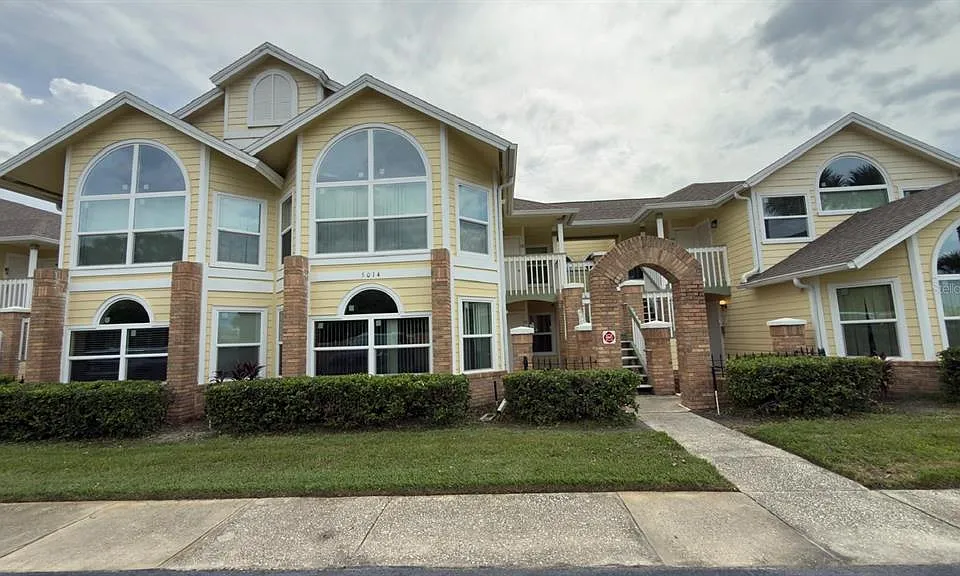 5014 Laguna Bay Cir #111