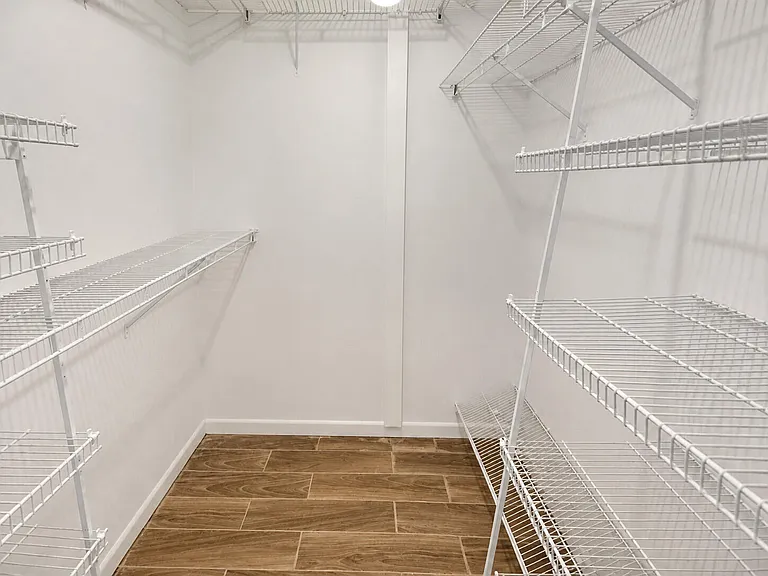 7260 Woodmont Ave #203 — Photo 13