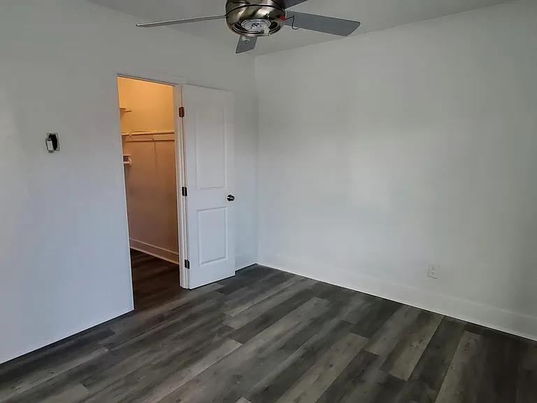 281 W Ofarrell St — Photo 12