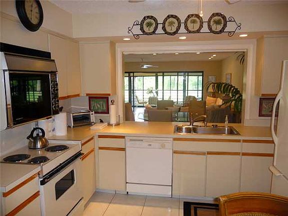 5th image of 6430 Aspen Glen Cir