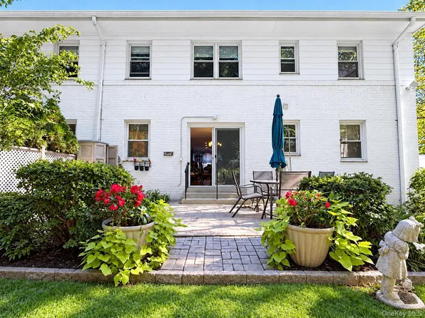 31 Avon Circle #A, Rye Brook, NY 10573