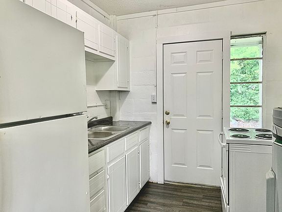 4th image of 2920 17th St #1B-1Ba-480Sqft