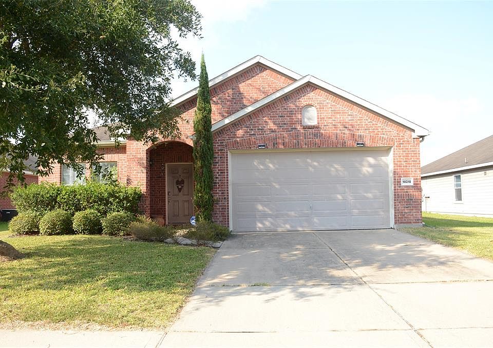 1st image of 18218 Fairhope Oak Ct
