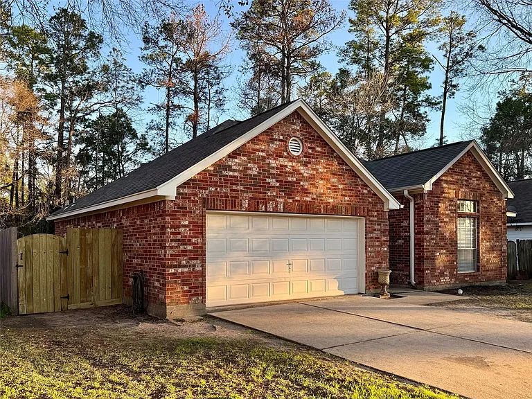 4006 Hunnington Dr — Photo 32
