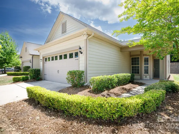 238 Cherrytree Dr, Fort Mill, SC 29715