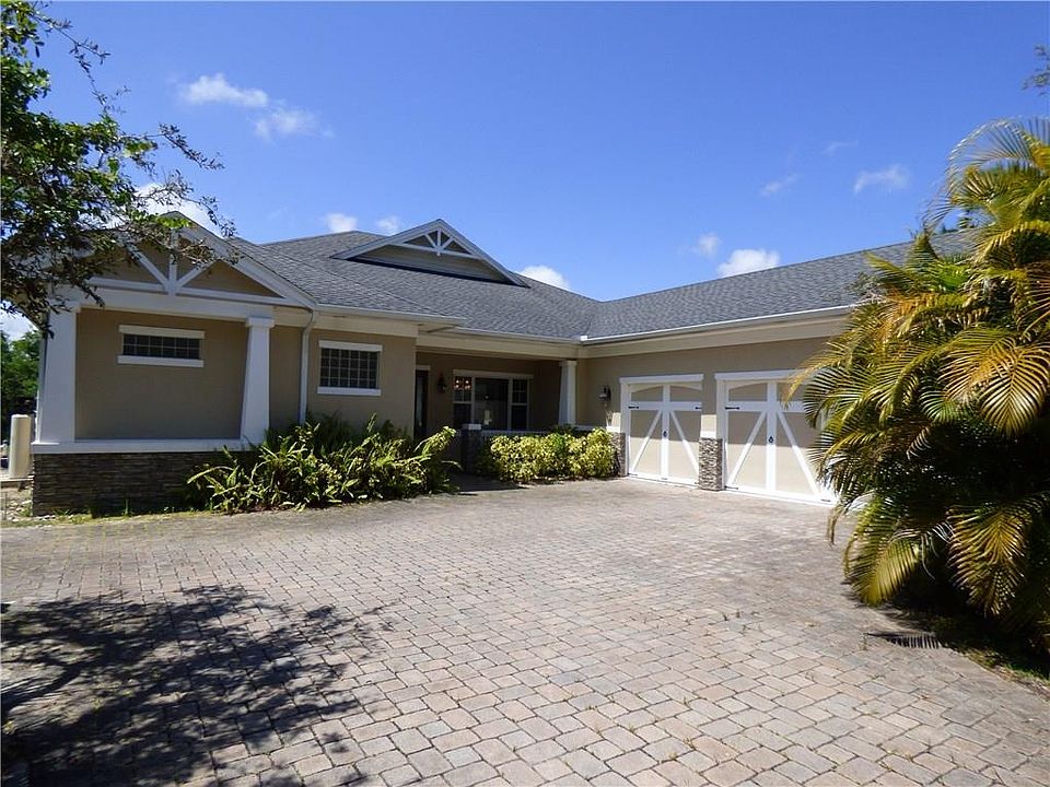 1st image of 544 Cross Creek Cir