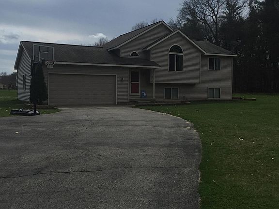 2nd image of 2946 Secluded Acres Dr