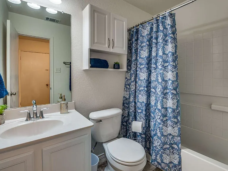 728 Falcon Rd — Photo 17