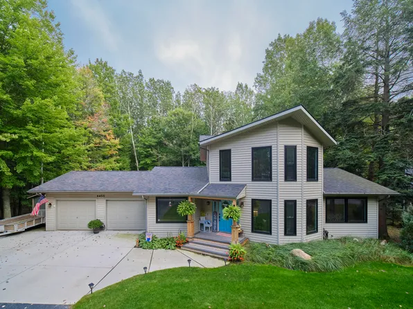 4455 W Fox Farm Rd, Manistee, MI 49660