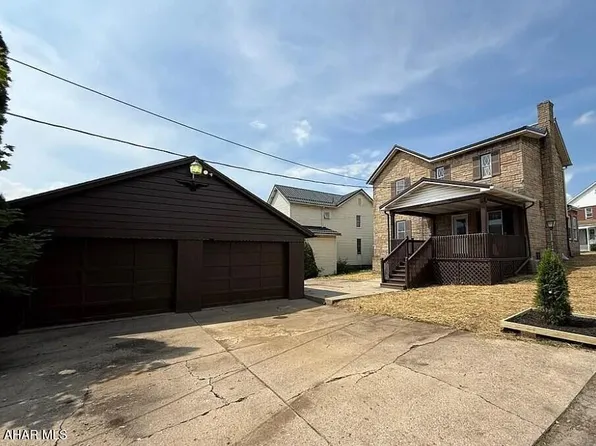 2208 Graham Ave, Windber, PA 15963