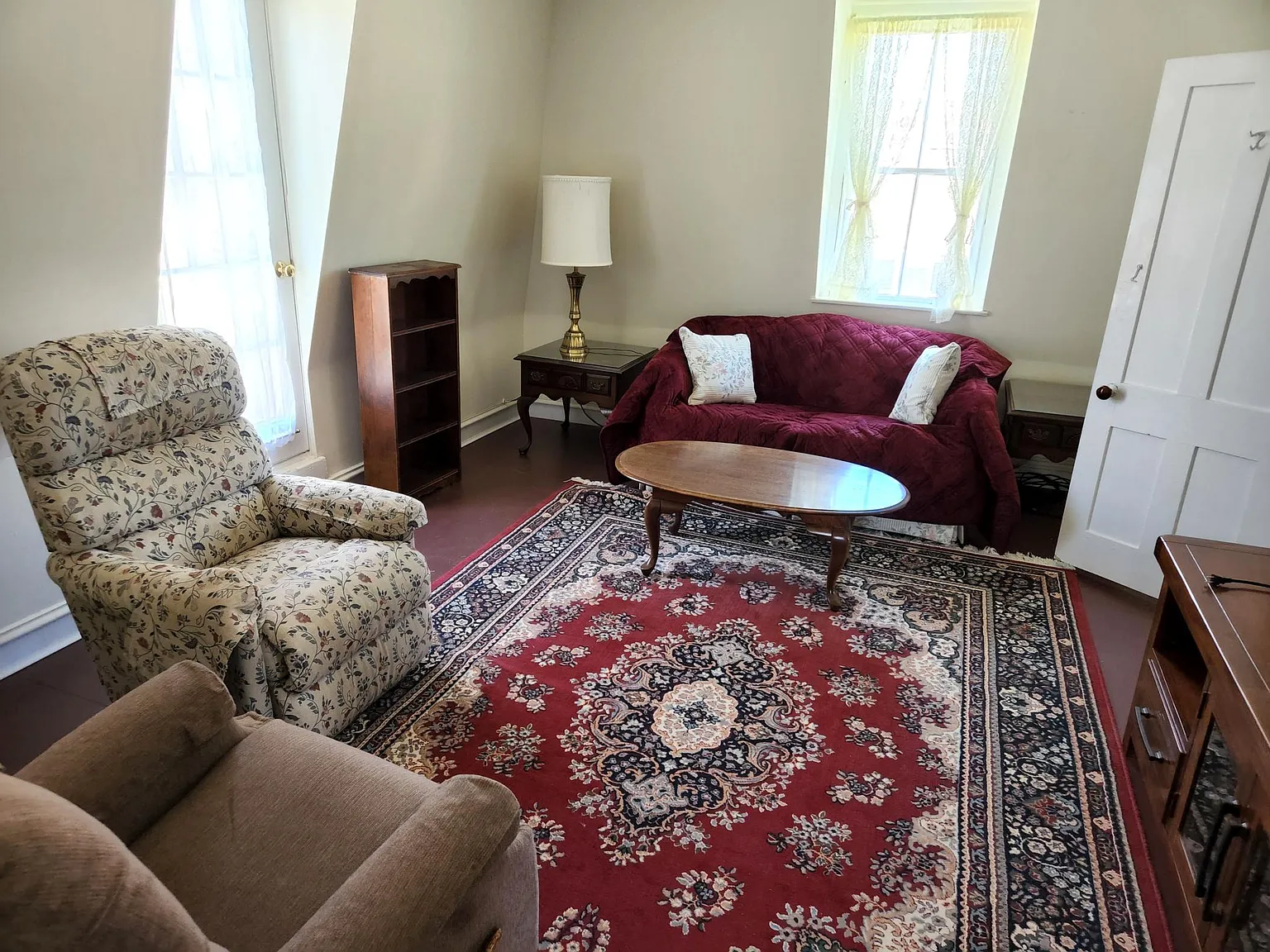 1 bed, 950 sqft, $1,600 — Photo 2