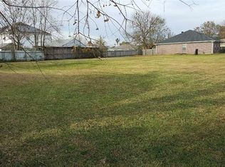 2400 Plaza Dr, Chalmette, LA 70043