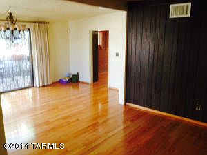 5th image of 3014 E Eastland St