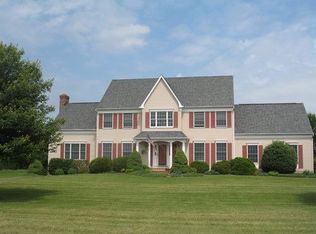 257 Old Farm Rd, Flemington, NJ 08822