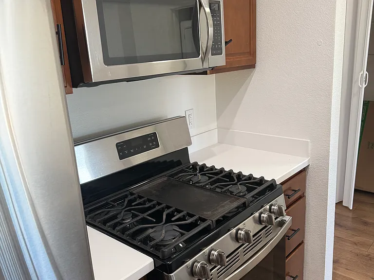 19350 Sherman Way #208 — Photo 8