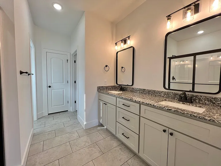 942 Sugar Pine St — Photo 15