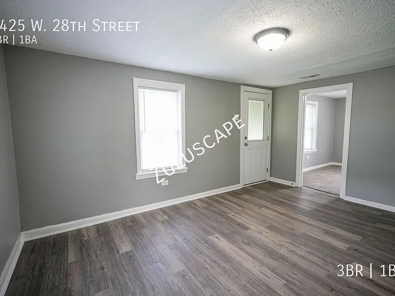 3425 W 28th St — Photo 3